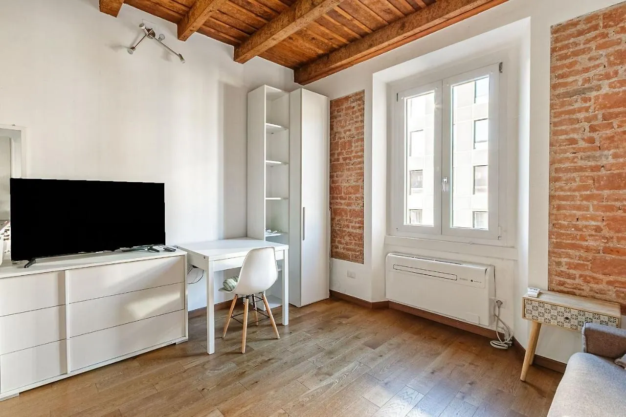 Bligny By Halldis Milan 0*,  Italie